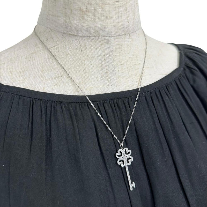 【TIFFANY&Co./ティファニー】 クアトラハートキー ダイヤモンド ネックレス Pt950プラチナ 6.4g 47cm レディース
【中古】【真子質店】【BL】




【TIxx】