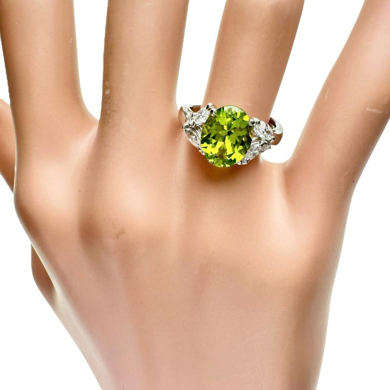 9.5号 ペリドット 2.48ct ダイヤモンド 0.41ct リング・指輪 Pt900プラチナ 5.1g レディース
【中古】【真子質店】【NN】




【MoMoK】