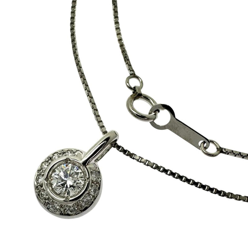 中央ダイヤモンド (D-SI1) 0.308ct ダイヤモンド 計0.10ct ネックレス Pt850プラチナ 5.2g 40cm レディース
【中古】【真子質店】【NN】




【MoYI】