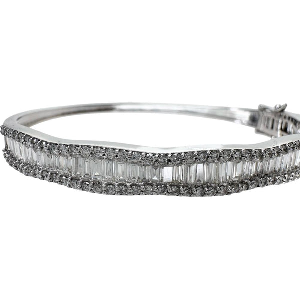 バングル ダイヤモンド 2.82/1.34ct ブレスレット K18WGホワイトゴールド 18金 19.8g 17.5cm レディース
【中古】【真子質店】【NN】




【DKSY】