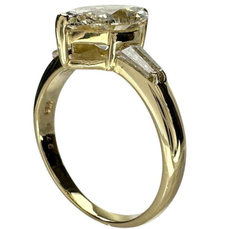 9号 メインダイヤモンド(ベリーライトイエロー/VS2） 1.546ct サブダイヤモンド 0.38ct リング・指輪 K18ゴールド 18金 3.3g レディース
【中古】【真子質店】【NN】




【TMiYx】