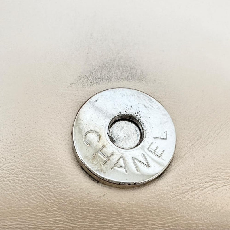 【CHANEL/シャネル】 チョコバー ワンショルダー ショルダーバッグ レザー ベージュ/シルバー金具 レディース【中古】【真子質店】【BL】 【Sxx】