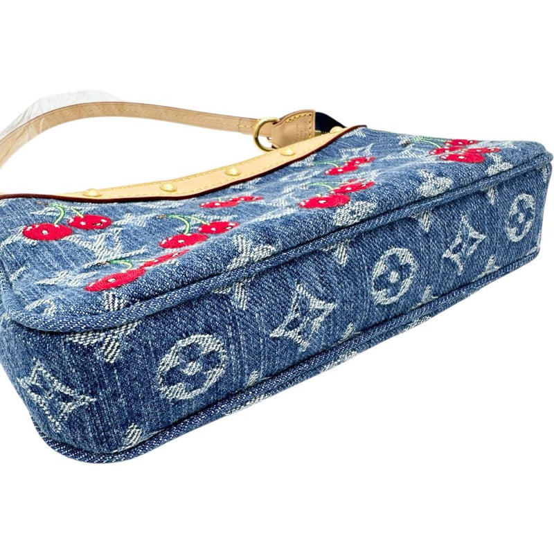 【LOUIS VUITTON/ルイ・ヴィトン】 M13994 LV×村上隆 ポシェット・アクセソワ―ル ホワイト ハンドバッグ モノグラムデニム ブルー レディース【中古】【真子質店】【BL】




【MaMoxx】
【ex】