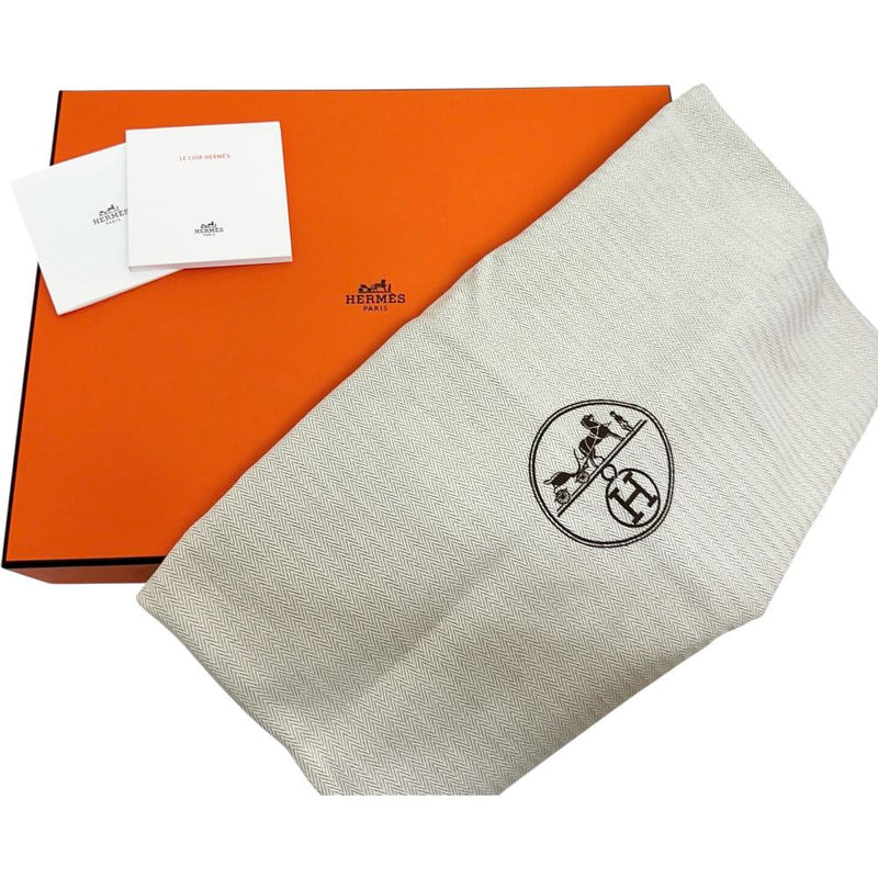 【HERMES/エルメス】 インザループ18 ハンドバッグ W刻印(2024年) レザー ブラック レディース【中古】【真子質店】【BL】




【YMaxx】
