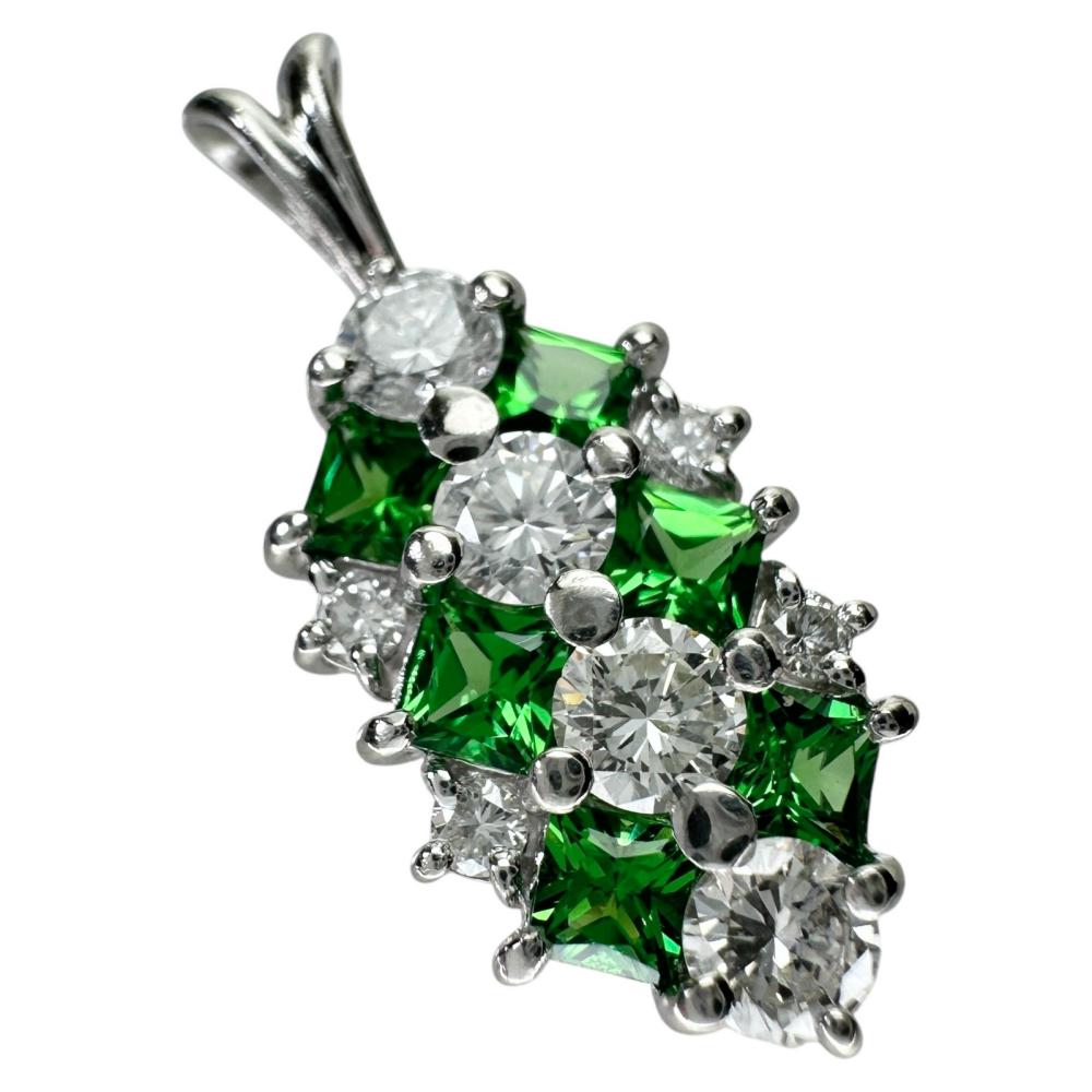 プラチナpt900 ペンダント ガーネット2.1ct ダイヤ 3.51 g グリーングロッシュラーガーネット 0.86ct ダイヤモンド 0.87ct