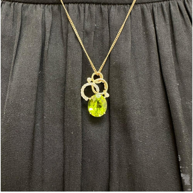 ペリドット 4.96ct ダイヤモンド 0.20ct ペンダントトップ K18ゴールド 18金 3.4g レディース 【中古】【真子質店】【NN】 【MoIK】