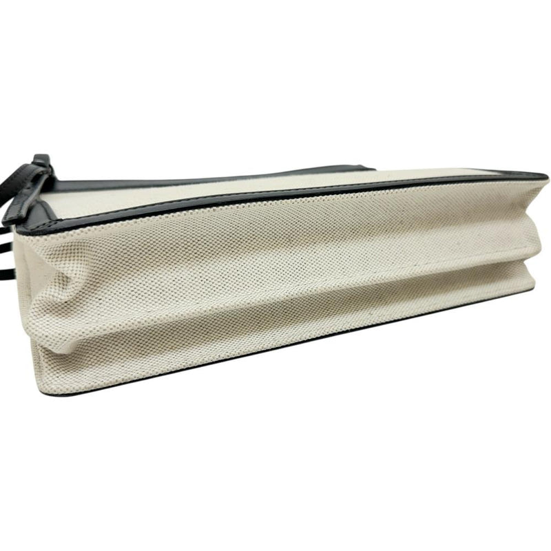 【BALENCIAGA/バレンシアガ】 ネイビーポシェット 339937 ショルダーバッグ キャンバス/レザー アイボリー/ブラック レディース【中古】【真子質店】【BL】




【Txx】