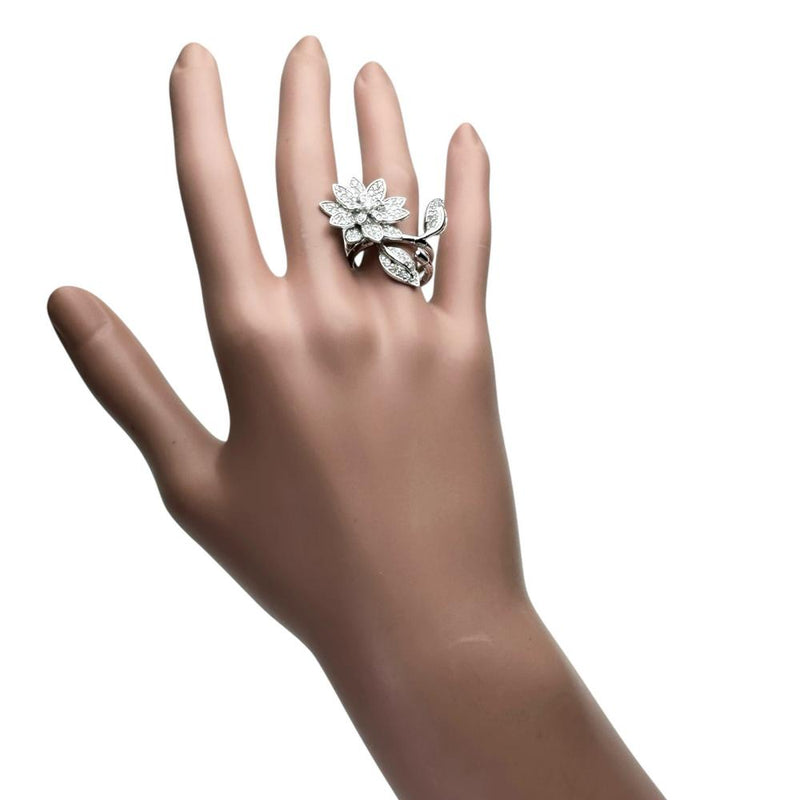 12号 花＆葉モチーフ ダイヤモンド 1.40ct リング・指輪 K18WGホワイトゴールド 18金 12.7g レディース
【中古】【真子質店】【NN】




【TIDMo】
