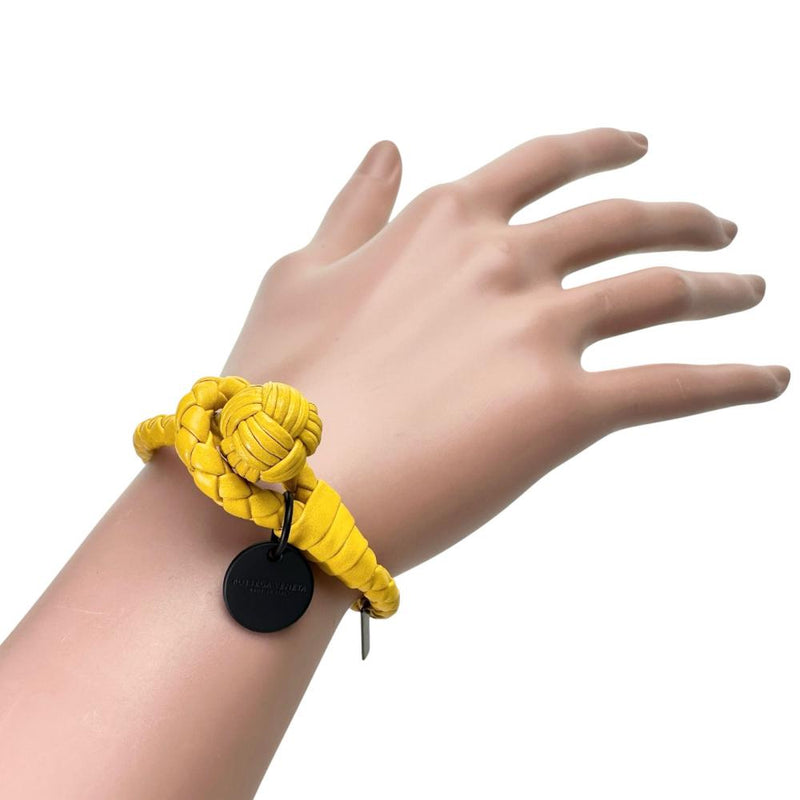 【BOTTEGAVENETA/ボッテガヴェネタ】 イントレチャート ブレスレット レザー 7.8g 16.5cm イエロー レディース
【中古】【真子質店】【GD】




【Ixx】