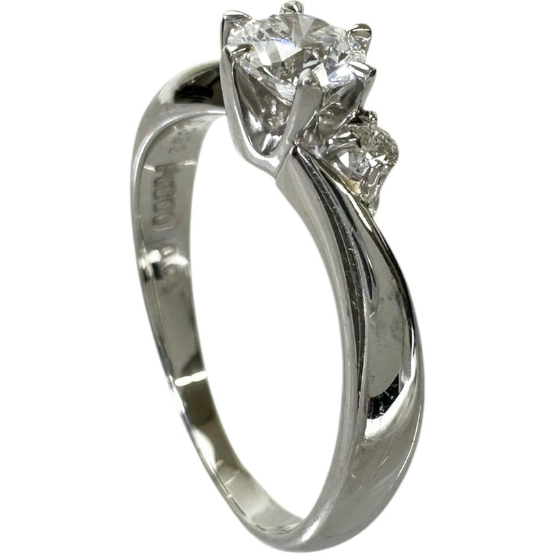 9号 中央ダイヤモンド(D-VS2-EX) 0.333ct その他ダイヤモンド 0.03ct リング・指輪 Pt900プラチナ 3.4g レディース
【中古】【真子質店】【NN】




【DKMa】