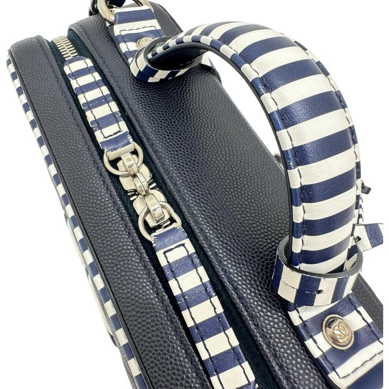 【CHANEL/シャネル】 CCフィリグリー カード/シール有 チェーンショルダー バニティ ハンドバッグ キャビアスキン ネイビー/ホワイト レディース【中古】【真子質店】【BL】




【MaMoxx】