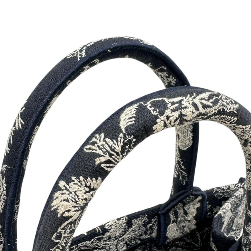 【Dior/ディオール】 ブックトート スモール トワルドゥジュイ ハンドバッグ キャンバス ネイビー レディース【中古】【真子質店】【BL】




【IMoSMo】