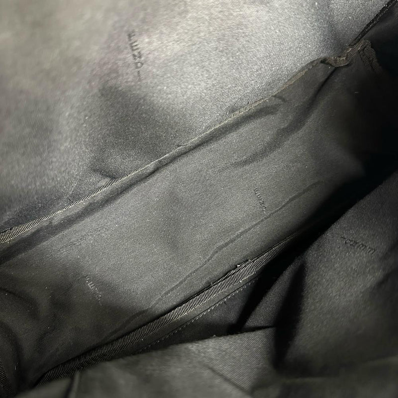 【FENDI/フェンディ】 7VZ042 リュック・デイパック レザー/ナイロン ダイアゴナル ズッカ柄/ブラック/グレー レディース【中古】【真子質店】【BL】




【IxDMo】