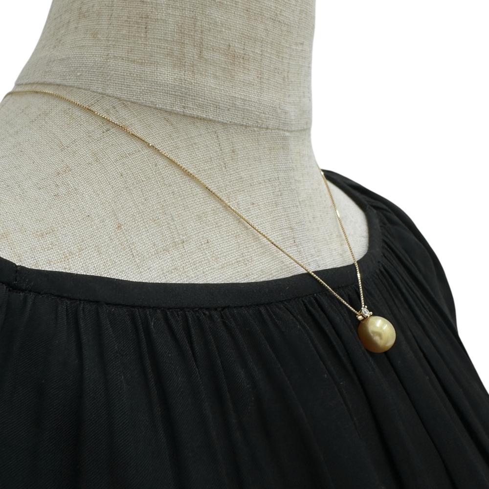 TASAKI/タサキ】 白蝶ゴールデンパール10.4mm ダイヤモンド 0.09ct