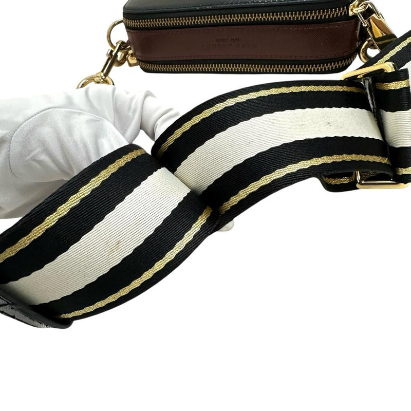 【MARC JACOBS/マークジェイコブス】 M0012007 スナップショット カメラバッグ ショルダーバッグ K18ゴールド ブラック/レッド/ブラウン レディース【中古】【真子質店】【BL】




【Ixx】