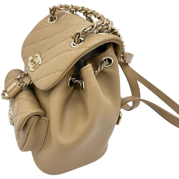 【CHANEL/シャネル】 AS2908 マトラッセ スモール バックパック リュック・デイパック シリアルプレート ラムスキン ベージュ レディース【中古】【真子質店】【BL】




【MoMaxx】