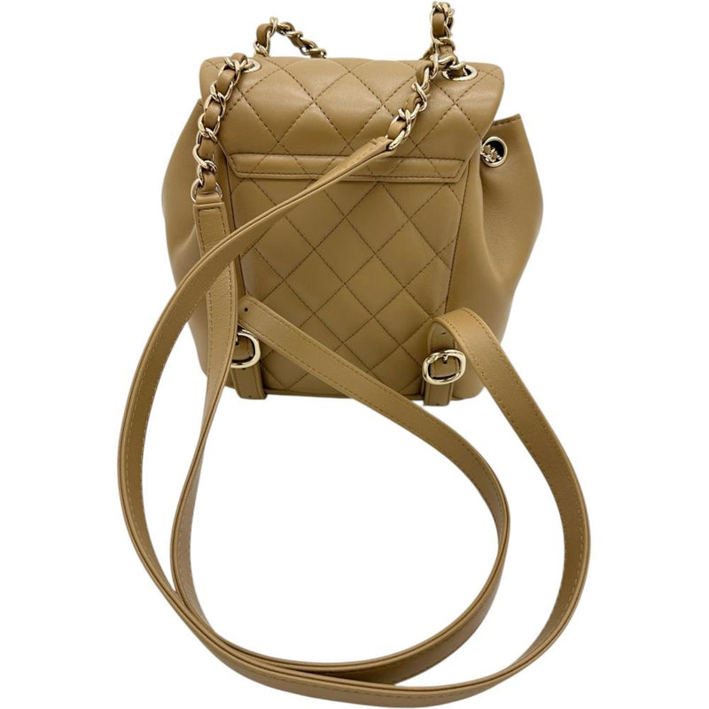 【CHANEL/シャネル】 AS2908 マトラッセ スモール バックパック リュック・デイパック シリアルプレート ラムスキン ベージュ レディース【中古】【真子質店】【BL】




【MoMaxx】