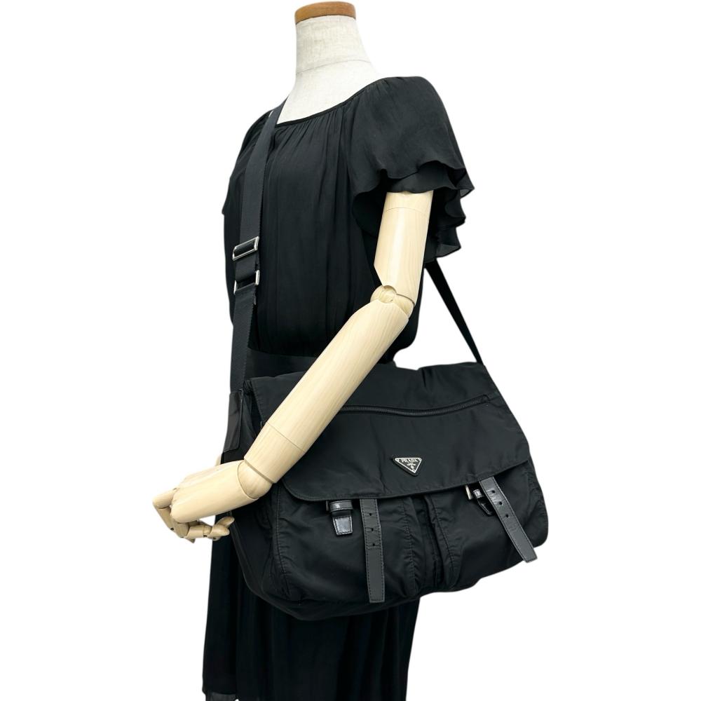 PRADA/プラダ】 メッセンジャーバッグ 三角プレート ショルダーバッグ