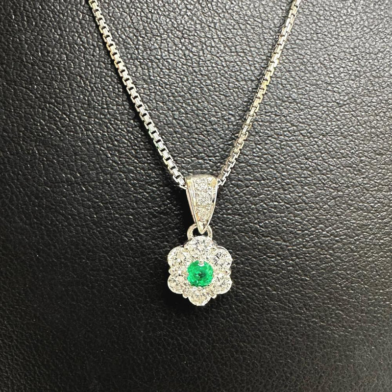 エメラルド 0.10ct ダイヤモンド 計0.46ct ネックレス Pt900プラチナ/Pt850プラチナ 5.5g 40cm レディース
【中古】【真子質店】【NN】




【DYT】