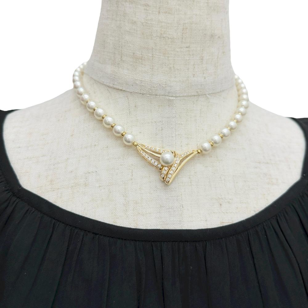POLA/ポーラ】 アコヤパール（真珠）6.8-8.3mm ダイヤモンド 0.59ct