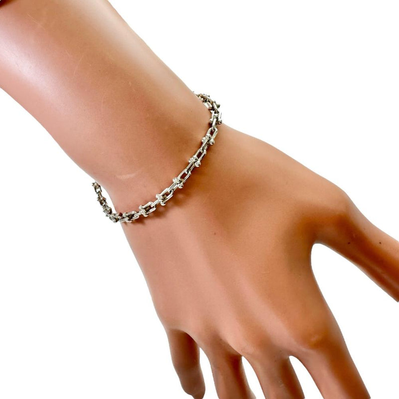 【TIFFANY&Co./ティファニー】 ブレスレット ハードウェア マイクロリンク シルバー925 7.3g 18.0cm レディース
【中古】【真子質店】【GD】




【MoMiMa】