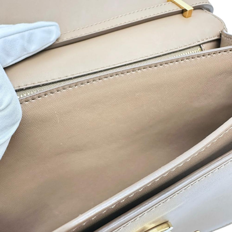 【BURBERRY/バーバリー】 TBロゴ ショルダーバッグ レザー ブラウン/ベージュレザー/ゴールド金具 レディース【中古】【真子質店】【BL】




【YTK】