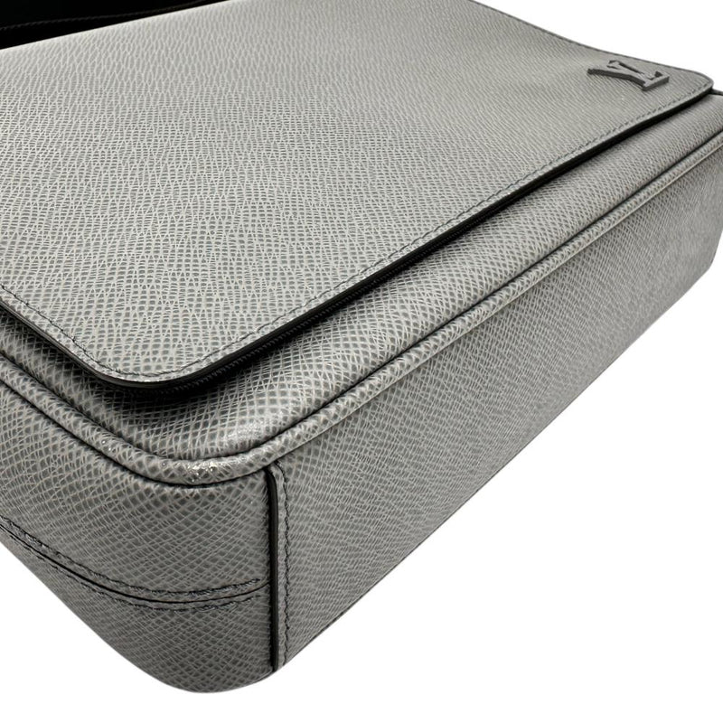 【LOUIS VUITTON/ルイ・ヴィトン】 ディストリクトPM NV3 タイガ M30851 ショルダーバッグ レザー グラシエ（グレー） メンズ【中古】【真子質店】【BL】




【IMaMoMa】