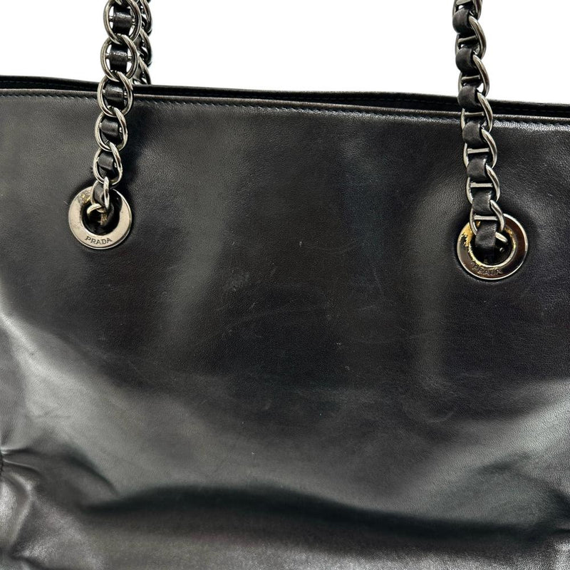 【PRADA/プラダ】 チェーンショルダーバッグ 白タグあり ショルダーバッグ レザー ブラックレザー/ブラックメッキ金具 レディース【中古】【真子質店】【BL】




【MaKD】