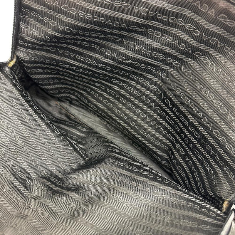 【PRADA/プラダ】 チェーンショルダーバッグ 白タグあり ショルダーバッグ レザー ブラックレザー/ブラックメッキ金具 レディース【中古】【真子質店】【BL】




【MaKD】