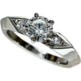 6号【Chaumet/ショーメ】 セレナード エンゲージメント 中央ダイヤモンド(D-VS2-EX) 0.33ct 脇石ダイヤモンド リング・指輪 Pt950プラチナ 4.2g J83864-046 46 レディース
【中古】【真子質店】【BL】




【YMax】