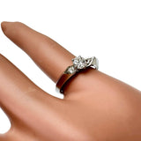 6号【Chaumet/ショーメ】 セレナード エンゲージメント 中央ダイヤモンド(D-VS2-EX) 0.33ct 脇石ダイヤモンド リング・指輪 Pt950プラチナ 4.2g J83864-046 46 レディース
【中古】【真子質店】【BL】




【YMax】