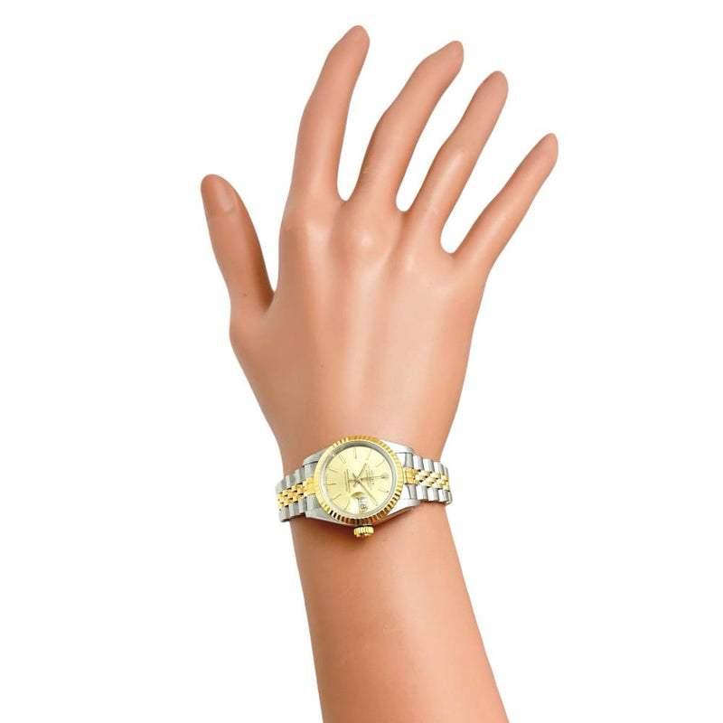 【ROLEX/ロレックス】 オーバーホール済 デイトジャスト 69173 腕時計 ステンレススチール/K18YGイエローゴールド 自動巻き/オートマ (1986年) ゴールド文字盤/シルバーゴールドコンビベルト レディース
【中古】【真子質店】【BL】




【Dxxx】
【ex】