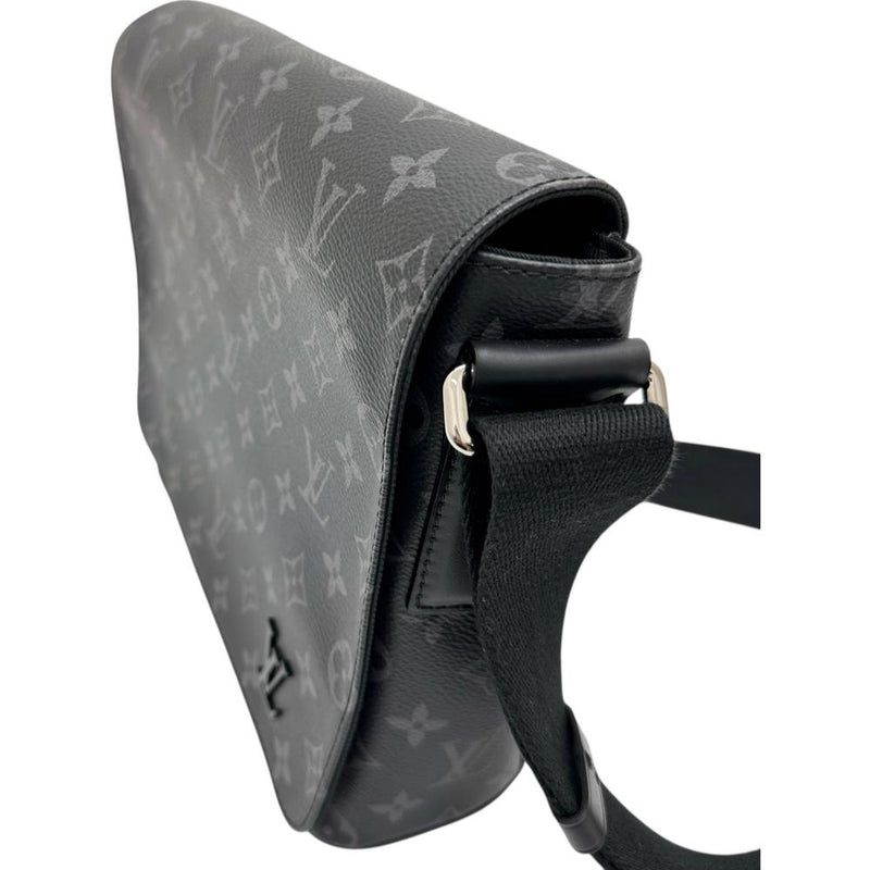 【LOUIS VUITTON/ルイ・ヴィトン】 ディストリクトPM NV2 モノグラムエクリプス M45272 ショルダーバッグ PVC ブラック メンズ【中古】【真子質店】【BL】




【ITMix】