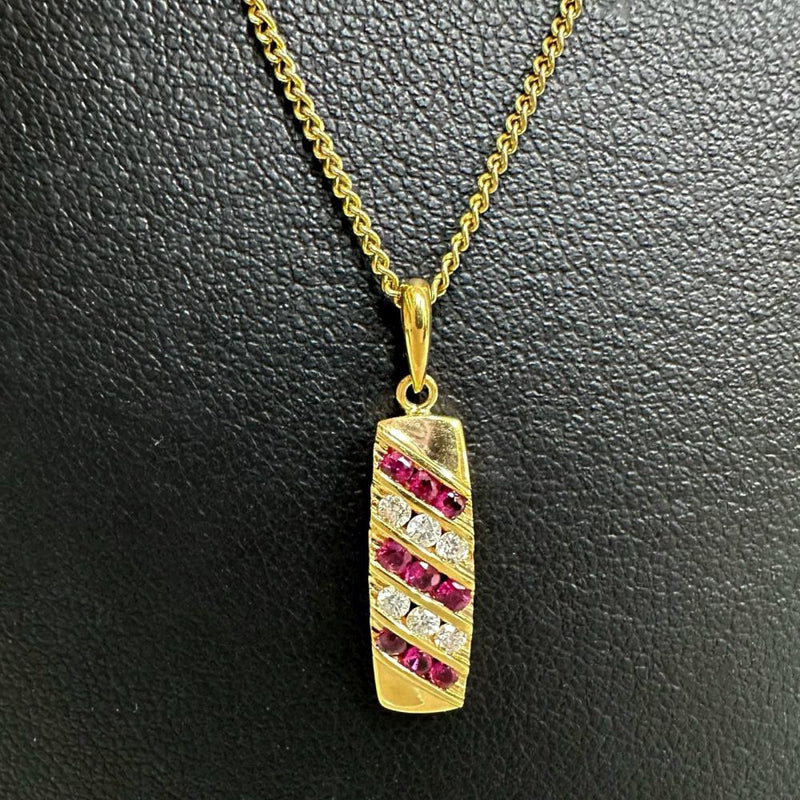 ルビー 計0.24ct ダイヤモンド 計0.14ct ペンダントトップ K18ゴールド 18金 2.1g レディース
【中古】【真子質店】【NN】




【MaMiMo】