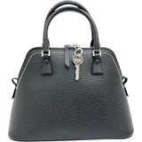 【MARTIN MARGIELA/マルタンマルジェラ】 S56WG0082 5AC ミニ 2WAYショルダーバッグ ハンドバッグ レザー ブラックレザー/ シルバー金具 レディース【中古】【真子質店】【BL】




【SMiD】