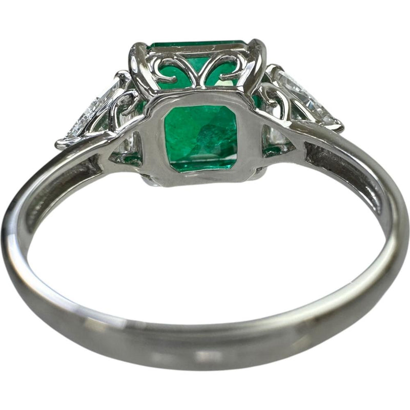 12号 エメラルド 3.22ct ダイヤモンド 0.585ct リング・指輪 Pt900プラチナ 4.3g レディース
【中古】【真子質店】【NN】




【IKYxx】