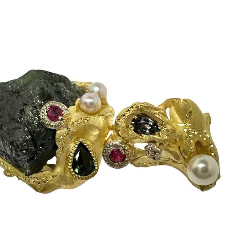 サファイア(原石) 29.4ct ガーネット 計0.41ct ルビー 計0.12ct ペンダントトップ K18ゴールド 18金/K18WGホワイトゴールド 18金 18.1g レディース
【中古】【真子質店】【NN】




【TMaIx】