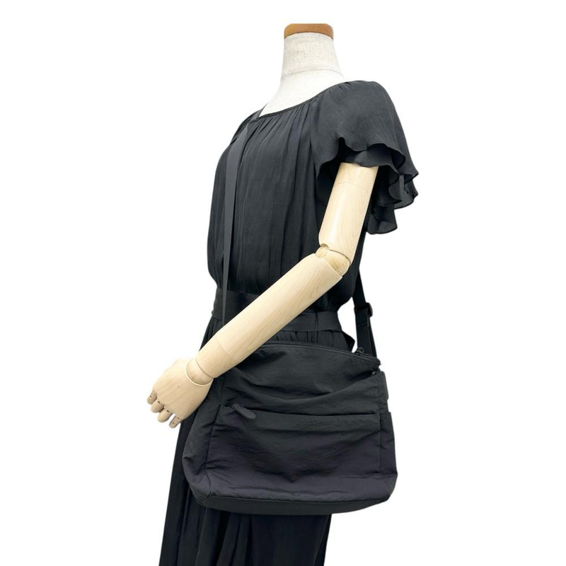 イアパピヨネ ショルダーバッグ ナイロン ブラックナイロン レディース【中古】【真子質店】【BL】




【Tx】