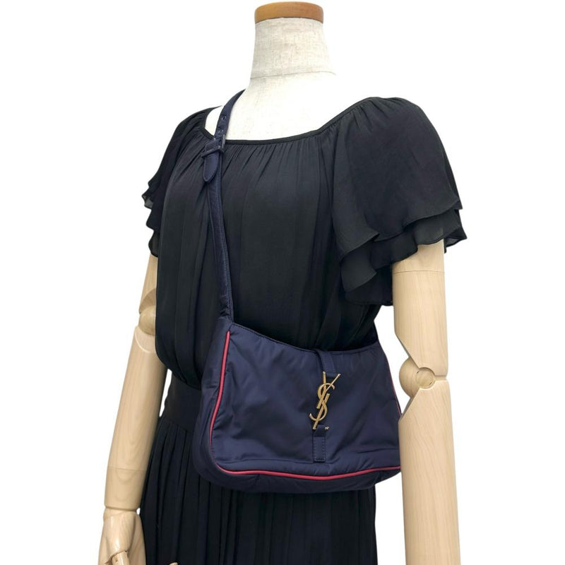 【SAINT LAURENT/サンローラン】 733294 ル サンカセット ショルダーバッグ ナイロン ネイビーナイロン/ゴールド金具 レディース【中古】【真子質店】【BL】




【IxxI】