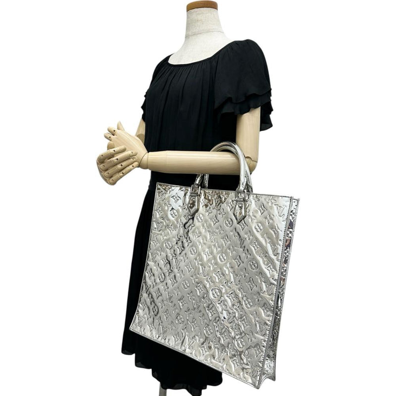 【LOUIS VUITTON/ルイ・ヴィトン】 M40269 モノグラムミロワール サックプラ トートバッグ エナメル シルバー金具 レディース【中古】【真子質店】【BL】




【IKxMo】