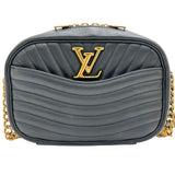 【LOUIS VUITTON/ルイ・ヴィトン】 M58677 ニューウェーブ ニューカメラバッグ ショルダーバッグ レザー ブラックレザー/ゴールド金具 レディース【中古】【真子質店】【BL】




【Mixx】