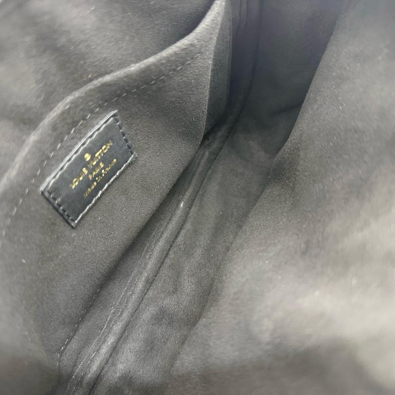 【LOUIS VUITTON/ルイ・ヴィトン】 M58677 ニューウェーブ ニューカメラバッグ ショルダーバッグ レザー ブラックレザー/ゴールド金具 レディース【中古】【真子質店】【BL】




【Mixx】