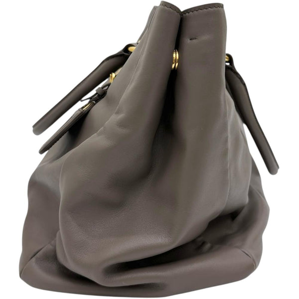 【PRADA/プラダ】 BN2103 ソフトカーフ 2WAYショルダーバッグ トートバッグ レザー グレーブラウンレザー/ゴールド金具 レディース【中古】【真子質店】【BL】




【Moxx】