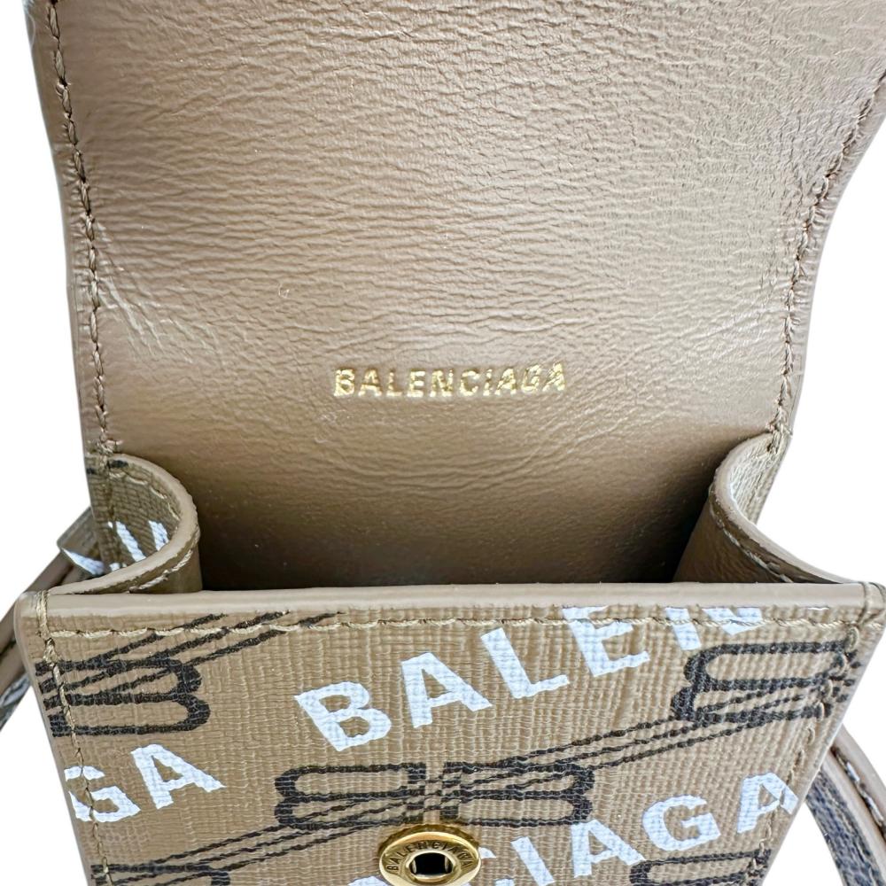 BALENCIAGA/バレンシアガ】 702589 AirPods3 ショルダーケース その他