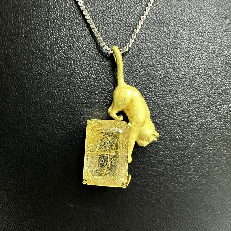 キャットモチーフ ルチルクォーツ 7.00ct ペンダントトップ K18