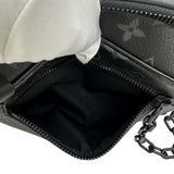 【LOUIS VUITTON】 Monogram Eclipse Mini Soft Trunk M44735 Shoulder Bag RFID Tag PVC Coated Canvas Black Women's【Used】【Makoto Shichiten】【BL】




【TxSx】