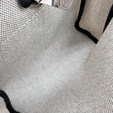 【HERMES/エルメス】 エールバッグ ジップ ミニ 20 ショルダーバッグ W刻印（2024年製）/ヴェールモワイヤン/トワルミリタリー/ヴァッシュハンター ブラック/アイボリーグリーン/シルバー金具 レディース【中古】【真子質店】【BL】




【DMiSMo】