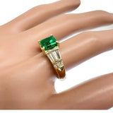Emerald (MUZOgreen) 1.37ct Diamond 0.47ct Ring K18 Gold 5.7g for Women
[Used] [Makoto Shichiten] [NN]

[YxMox]