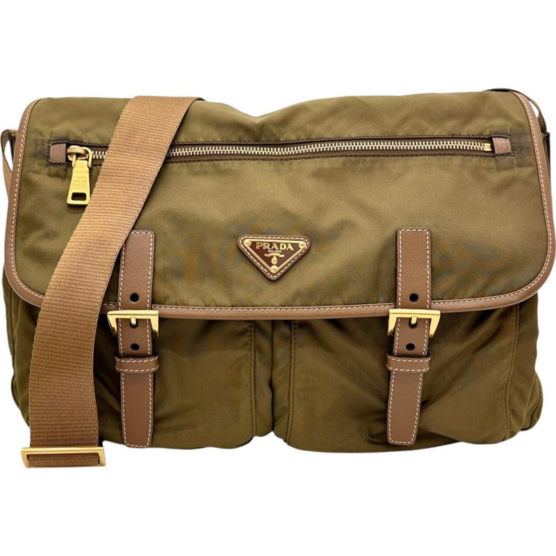 プラダ メッセンジャーバッグ ショルダーバッグ 三角プレート ナイロン カーキ PRADA/プラダ】 メッセンジャーバッグ 三角プレート ショルダーバッグ