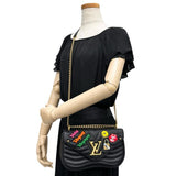 【LOUIS VUITTON/ルイ・ヴィトン】 ニューウェーブ チェーンバッグMM パッチーズコレクション M52564 ショルダーバッグ レザー ブラックレザー/ゴールド金具 レディース【中古】【真子質店】【BL】




【ISTMo】